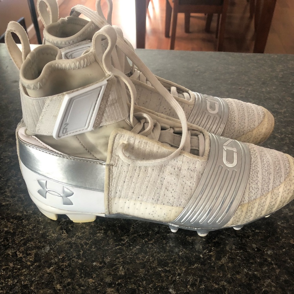 Football cleats
